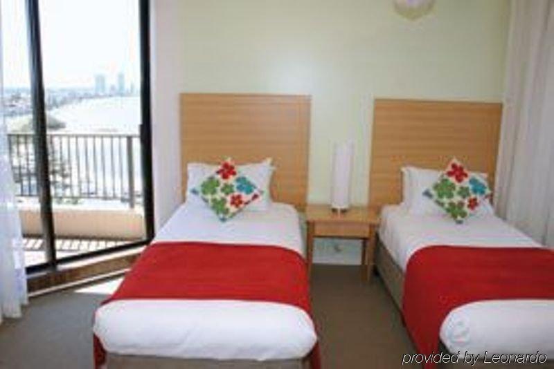 Sandy Point Beach Resort Gold Coast Bagian luar foto