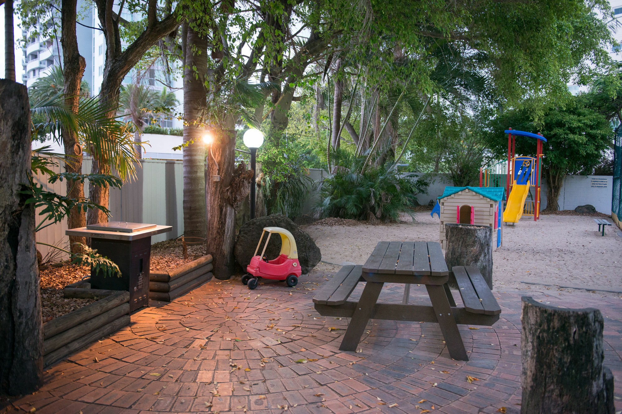 Sandy Point Beach Resort Gold Coast Bagian luar foto